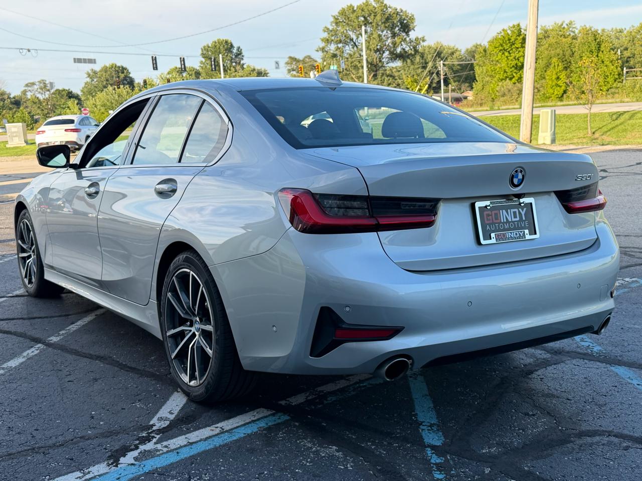 BMW 3 Series 330i Sedan 2019