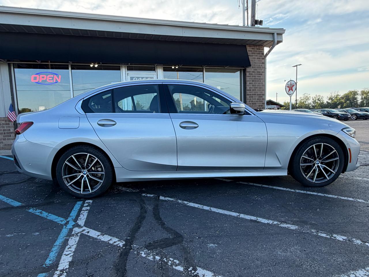 BMW 3 Series 330i Sedan 2019