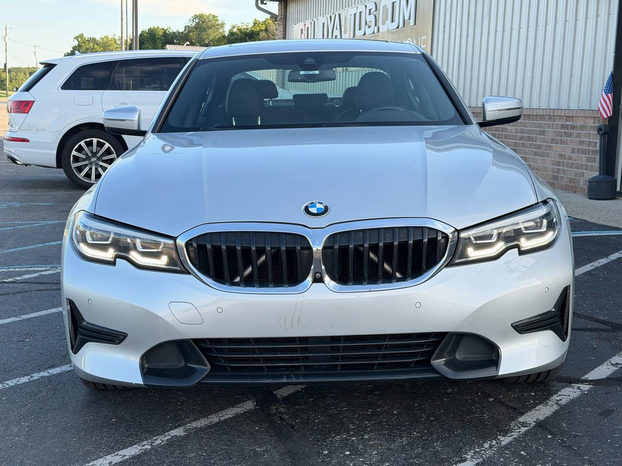 BMW 3 Series 330i Sedan 2019