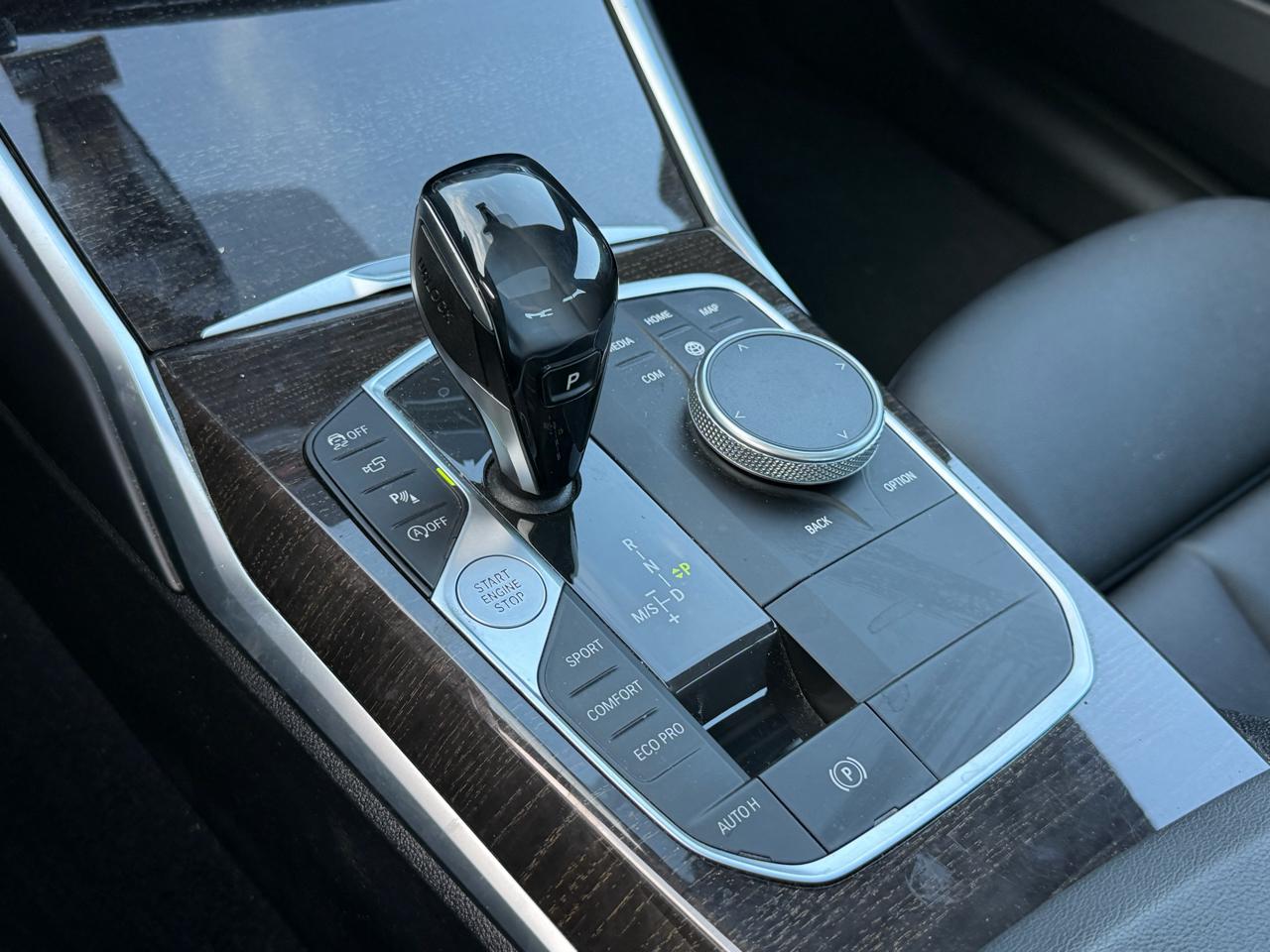 BMW 3 Series 330i Sedan 2019