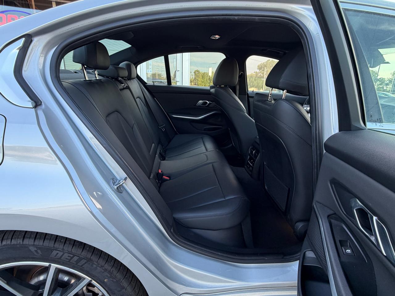 BMW 3 Series 330i Sedan 2019