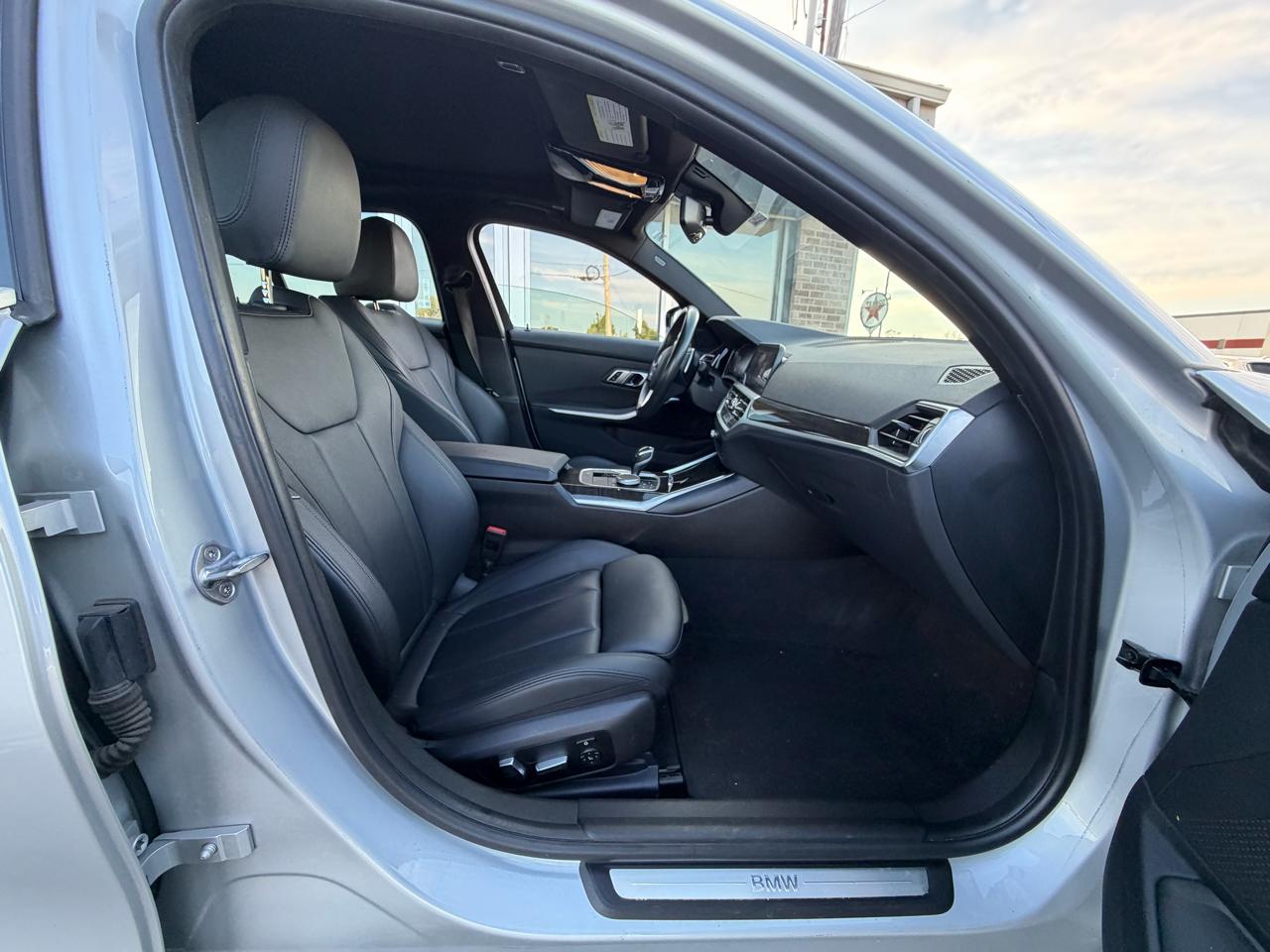 BMW 3 Series 330i Sedan 2019