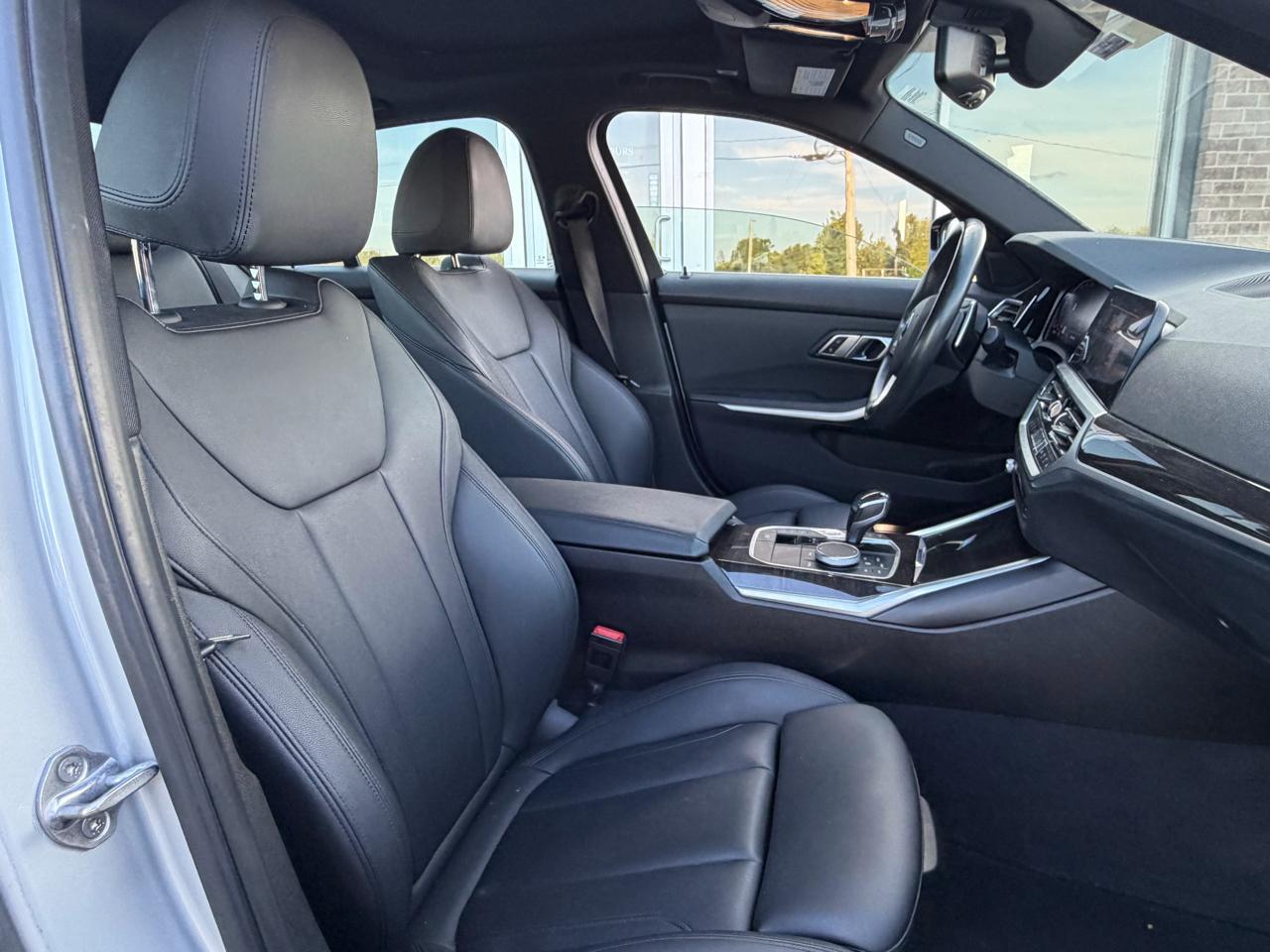 BMW 3 Series 330i Sedan 2019