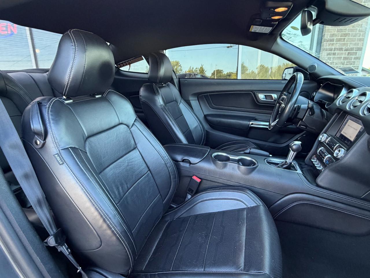 Ford Mustang GT Premium 2D Coupe 2021