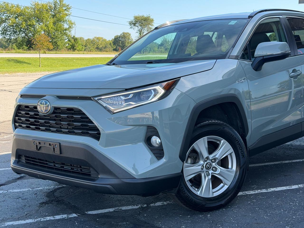 Toyota RAV4 Hybrid XLE AWD (Natl) 2020