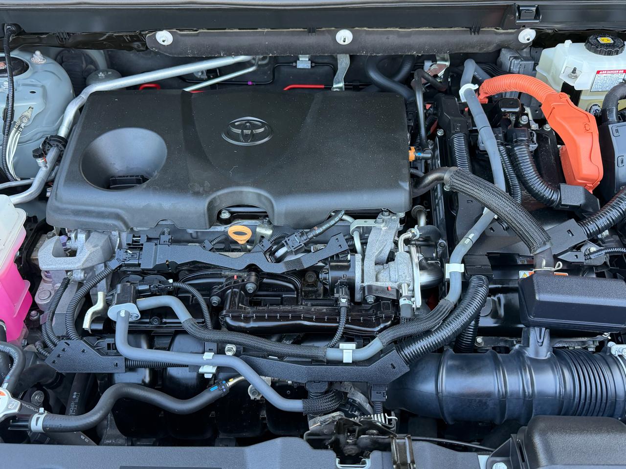 Toyota RAV4 Hybrid XLE AWD (Natl) 2020