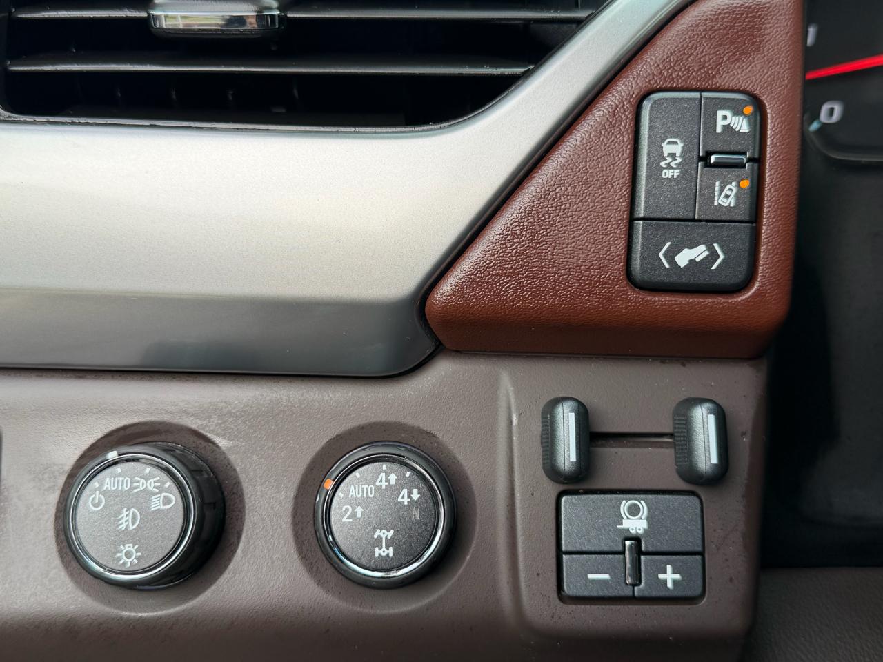 Chevrolet Tahoe 4WD 4dr LTZ 2015