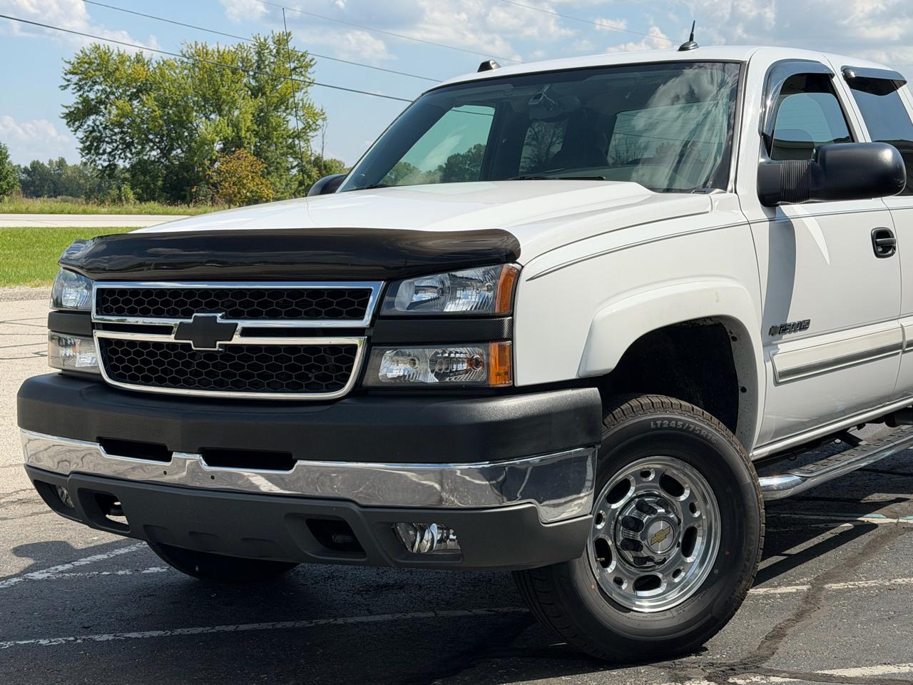 Chevrolet Silverado 2500HD Ext Cab 143.5" WB 4WD LT 2005
