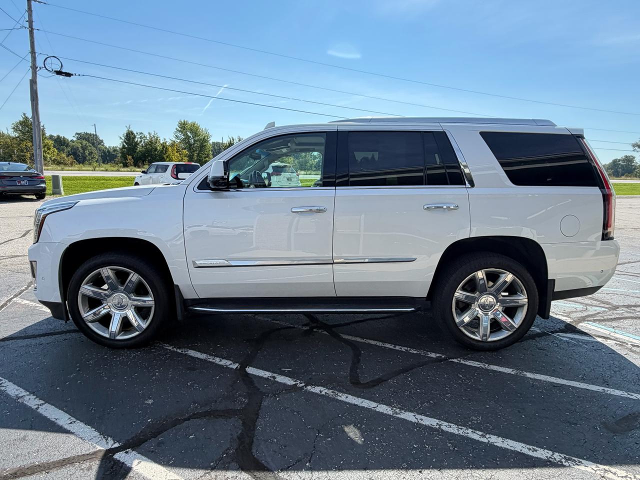 Cadillac Escalade 4WD 4dr Luxury 2019