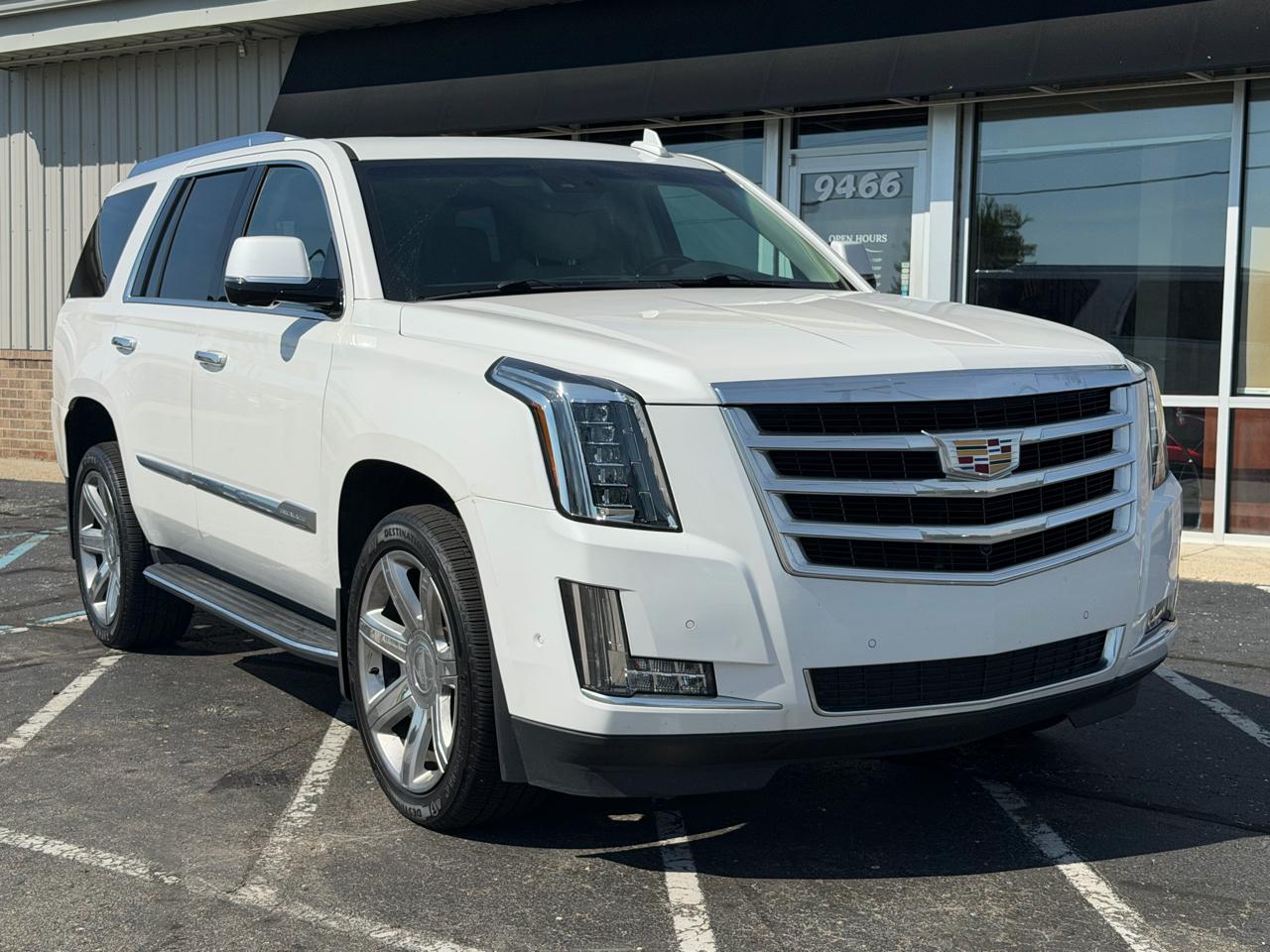 Cadillac Escalade 4WD 4dr Luxury 2019