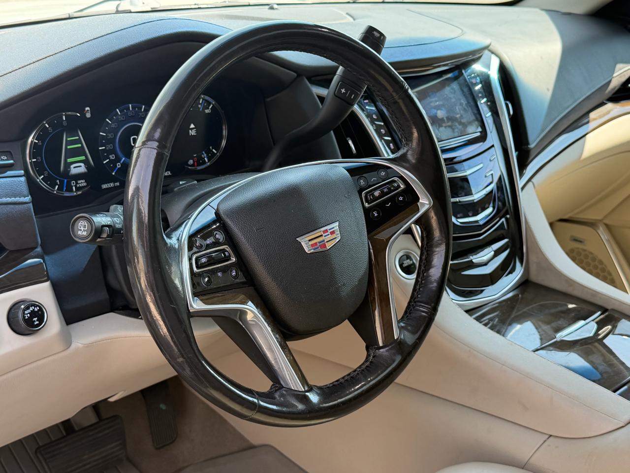 Cadillac Escalade 4WD 4dr Luxury 2019