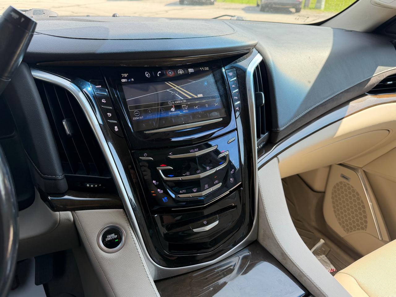 Cadillac Escalade 4WD 4dr Luxury 2019