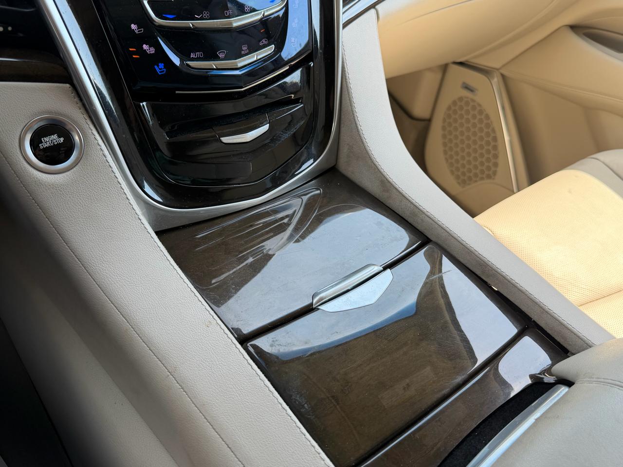 Cadillac Escalade 4WD 4dr Luxury 2019