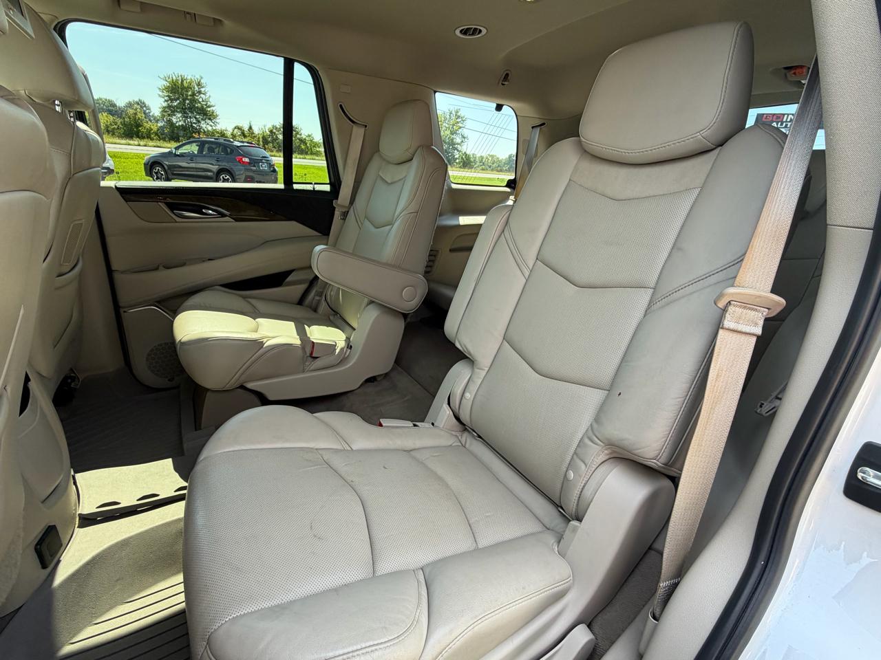 Cadillac Escalade 4WD 4dr Luxury 2019