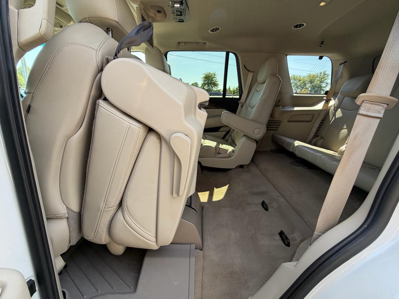 Cadillac Escalade 4WD 4dr Luxury 2019