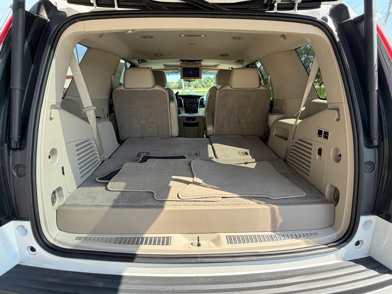 Cadillac Escalade 4WD 4dr Luxury 2019