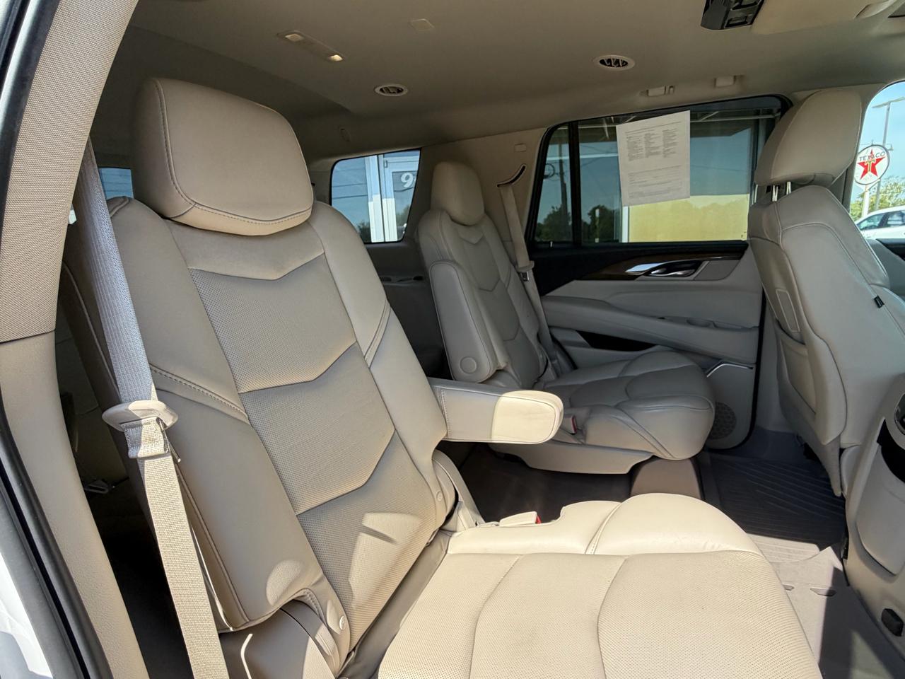 Cadillac Escalade 4WD 4dr Luxury 2019