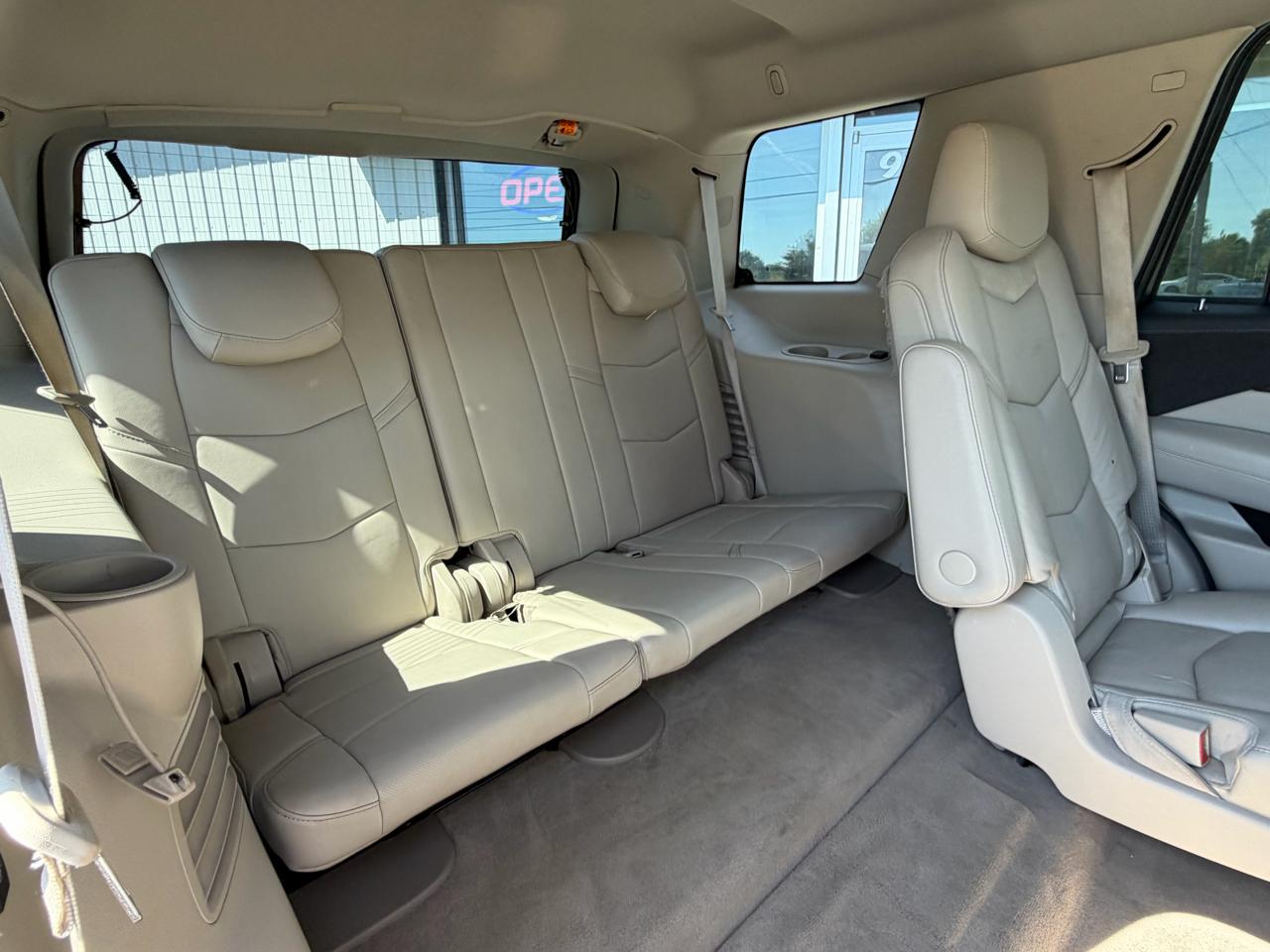 Cadillac Escalade 4WD 4dr Luxury 2019