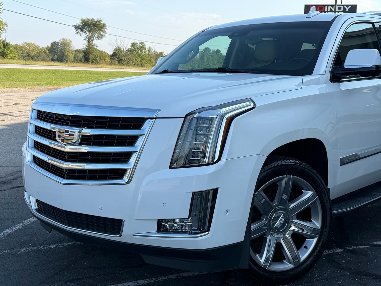 Cadillac Escalade 4WD 4dr Luxury 2019