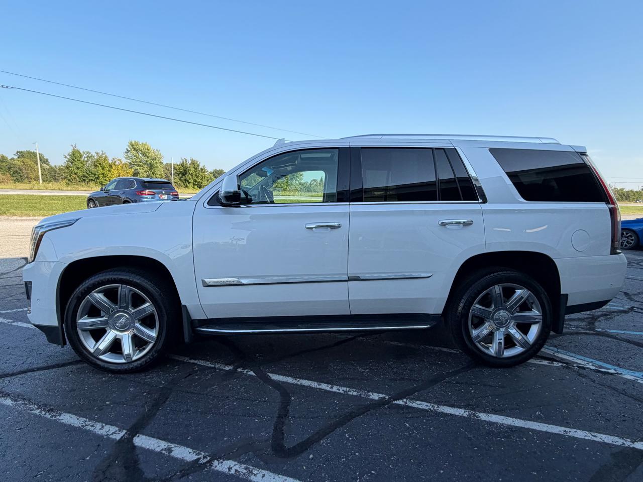 Cadillac Escalade 4WD 4dr Luxury 2019