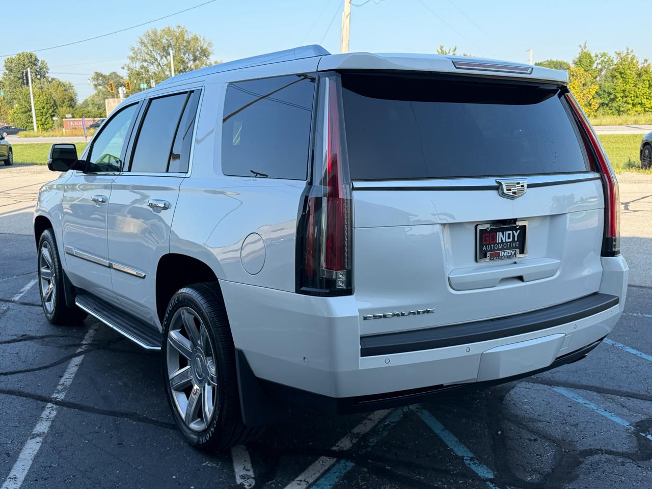 Cadillac Escalade 4WD 4dr Luxury 2019