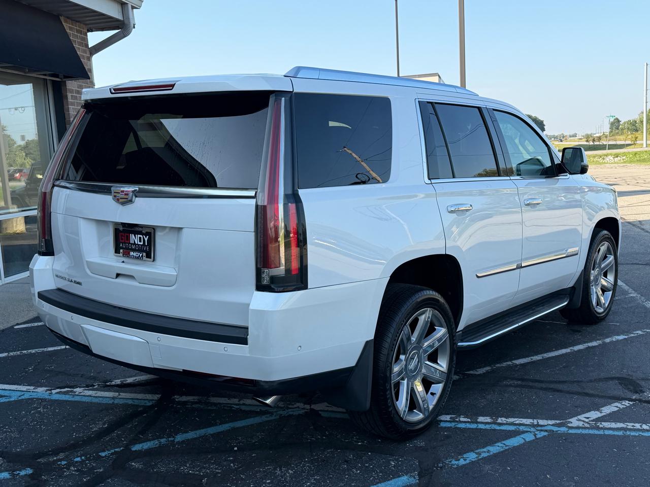 Cadillac Escalade 4WD 4dr Luxury 2019