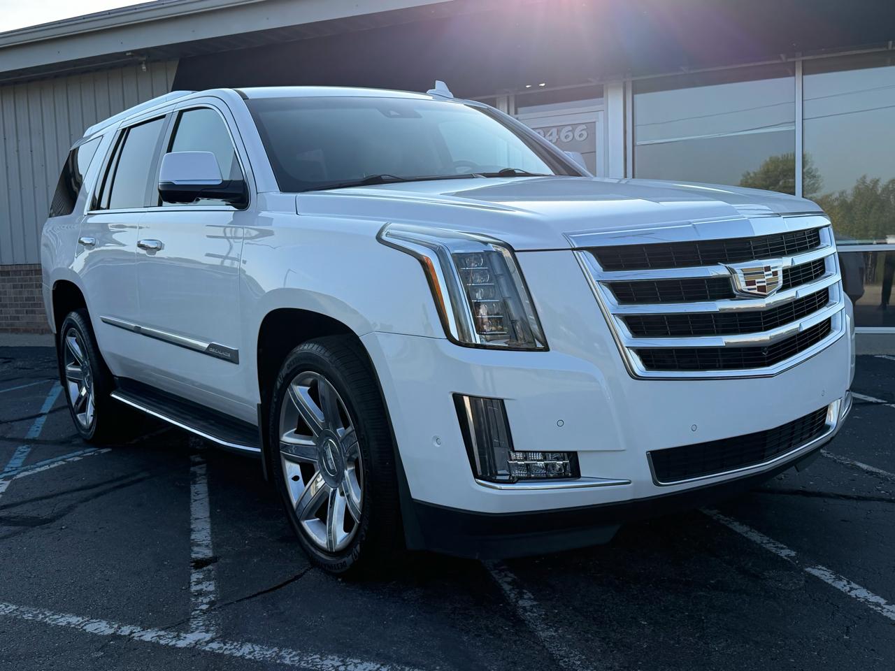 Cadillac Escalade 4WD 4dr Luxury 2019