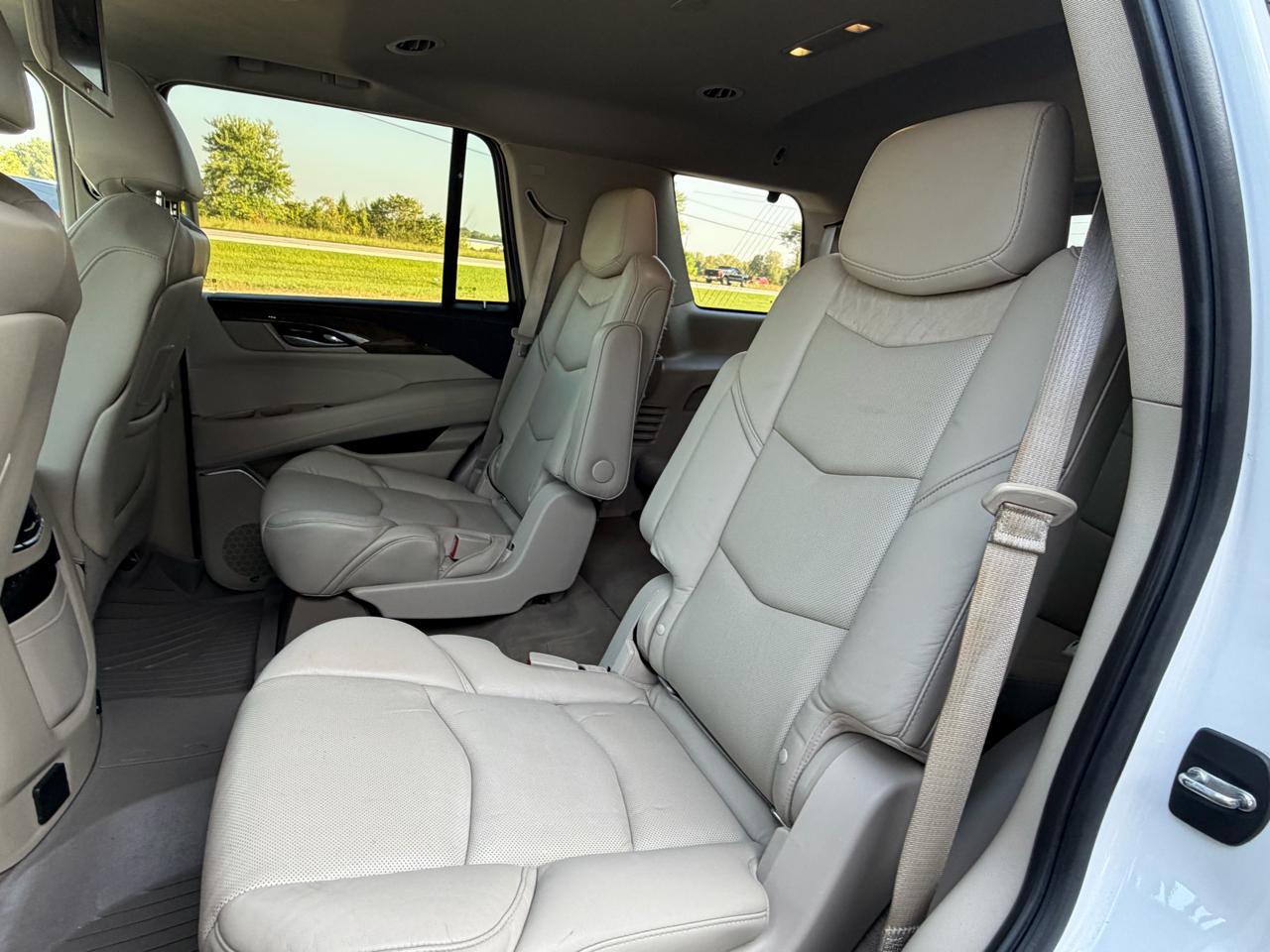 Cadillac Escalade 4WD 4dr Luxury 2019