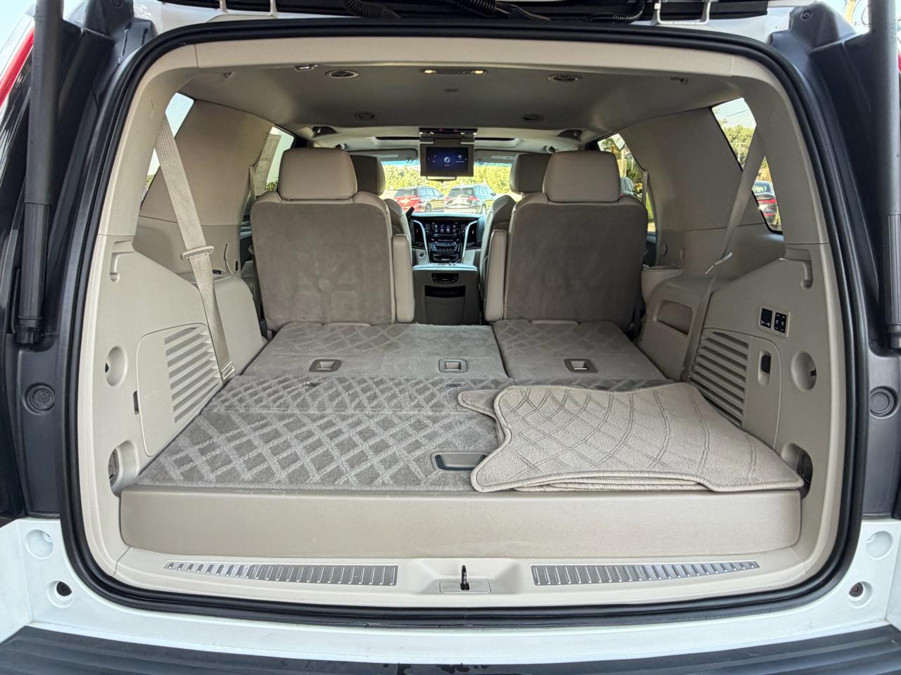 Cadillac Escalade 4WD 4dr Luxury 2019