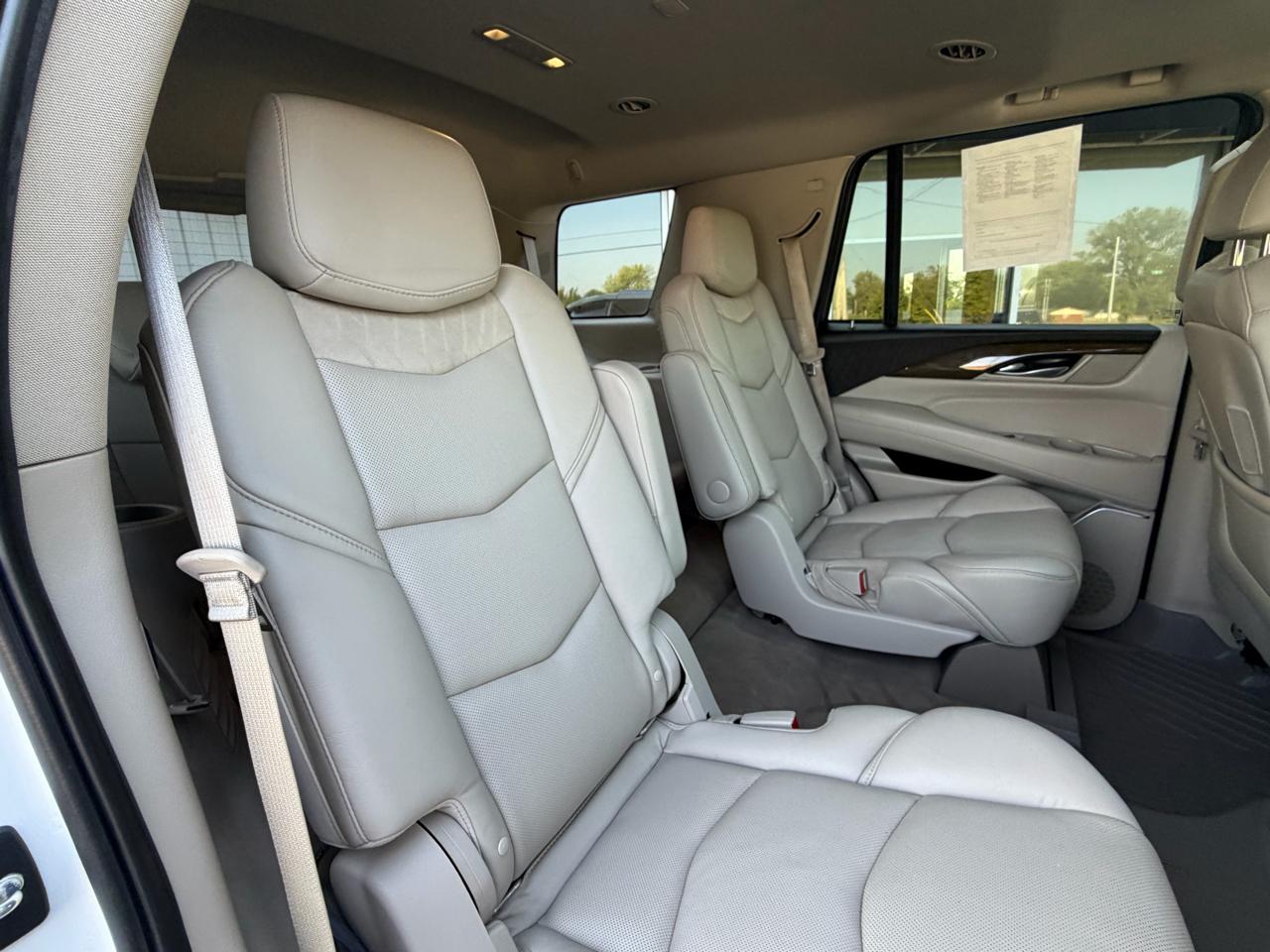 Cadillac Escalade 4WD 4dr Luxury 2019