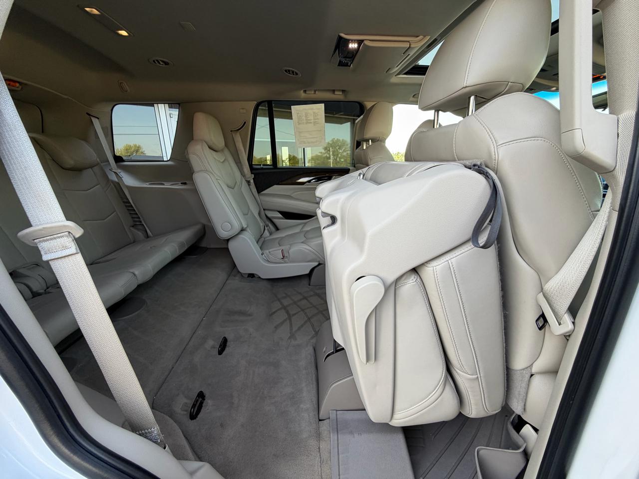 Cadillac Escalade 4WD 4dr Luxury 2019
