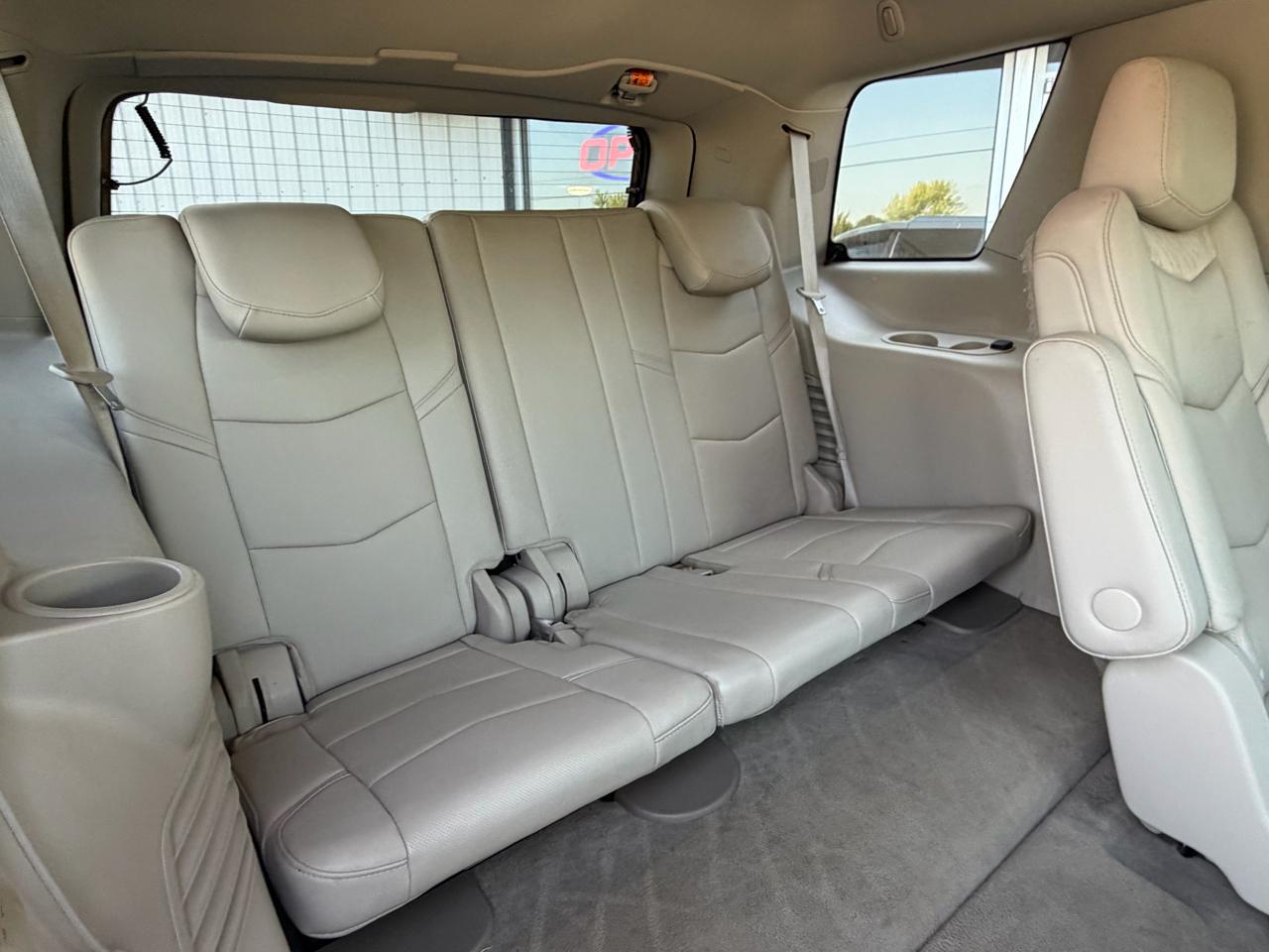 Cadillac Escalade 4WD 4dr Luxury 2019