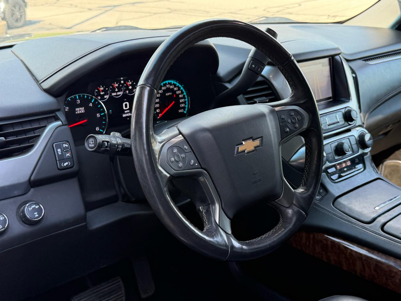 Chevrolet Suburban 4WD 4dr 1500 Premier 2017