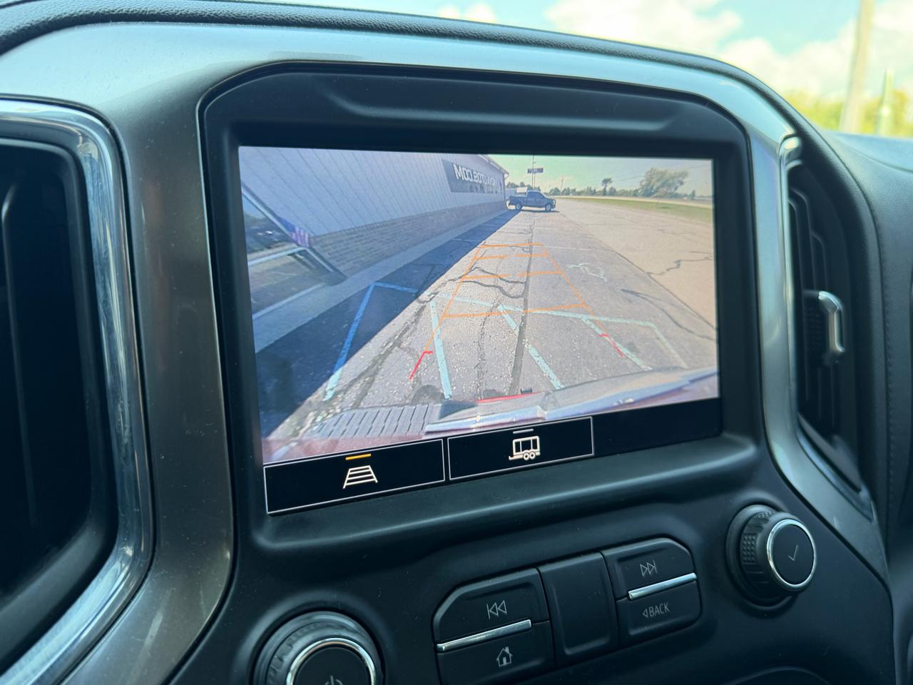 Chevrolet Silverado 1500 4WD Crew Cab 147" RST 2021