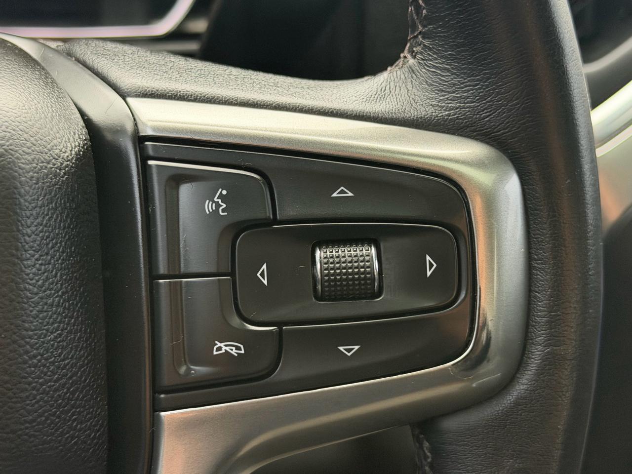 Chevrolet Silverado 1500 4WD Crew Cab 147" RST 2021
