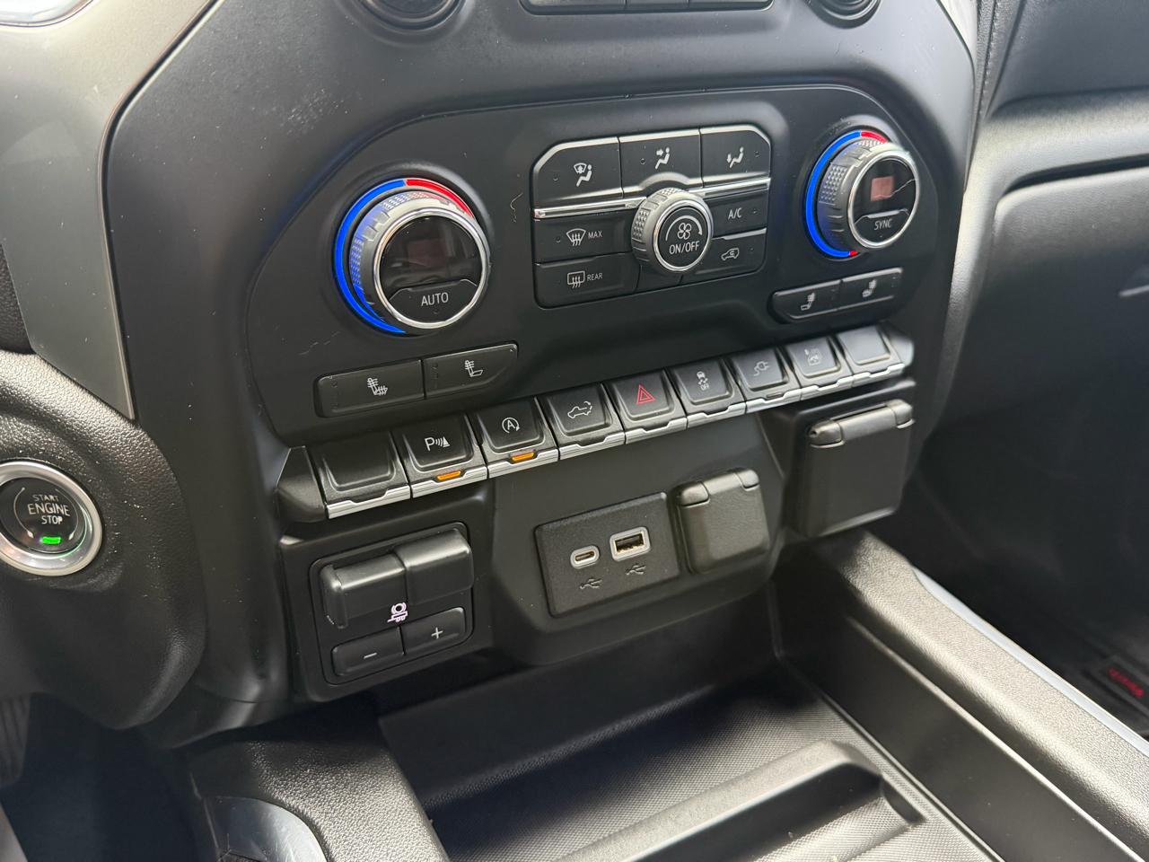 Chevrolet Silverado 1500 4WD Crew Cab 147" RST 2021