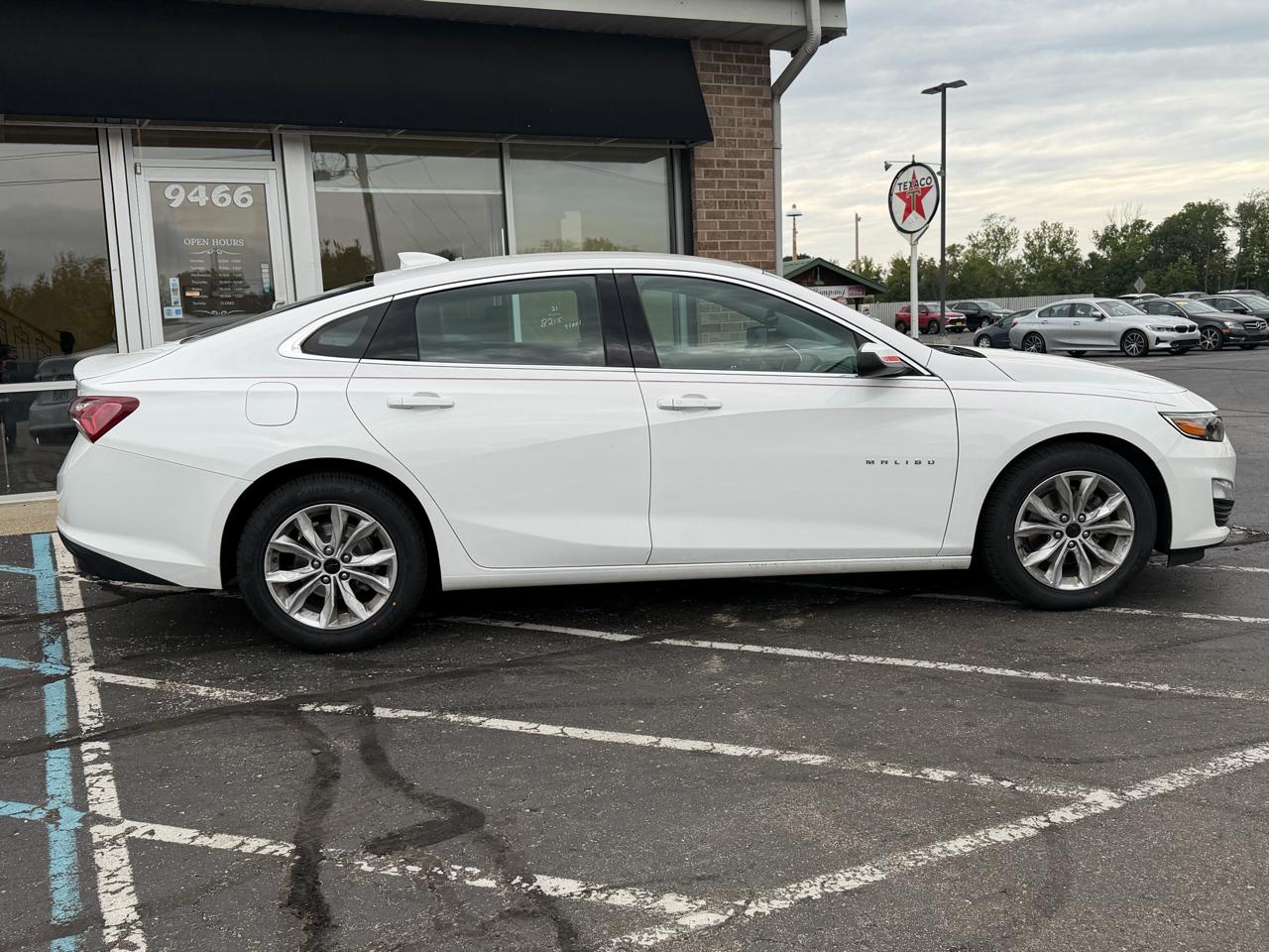 Chevrolet Malibu 4dr Sdn LT 2021