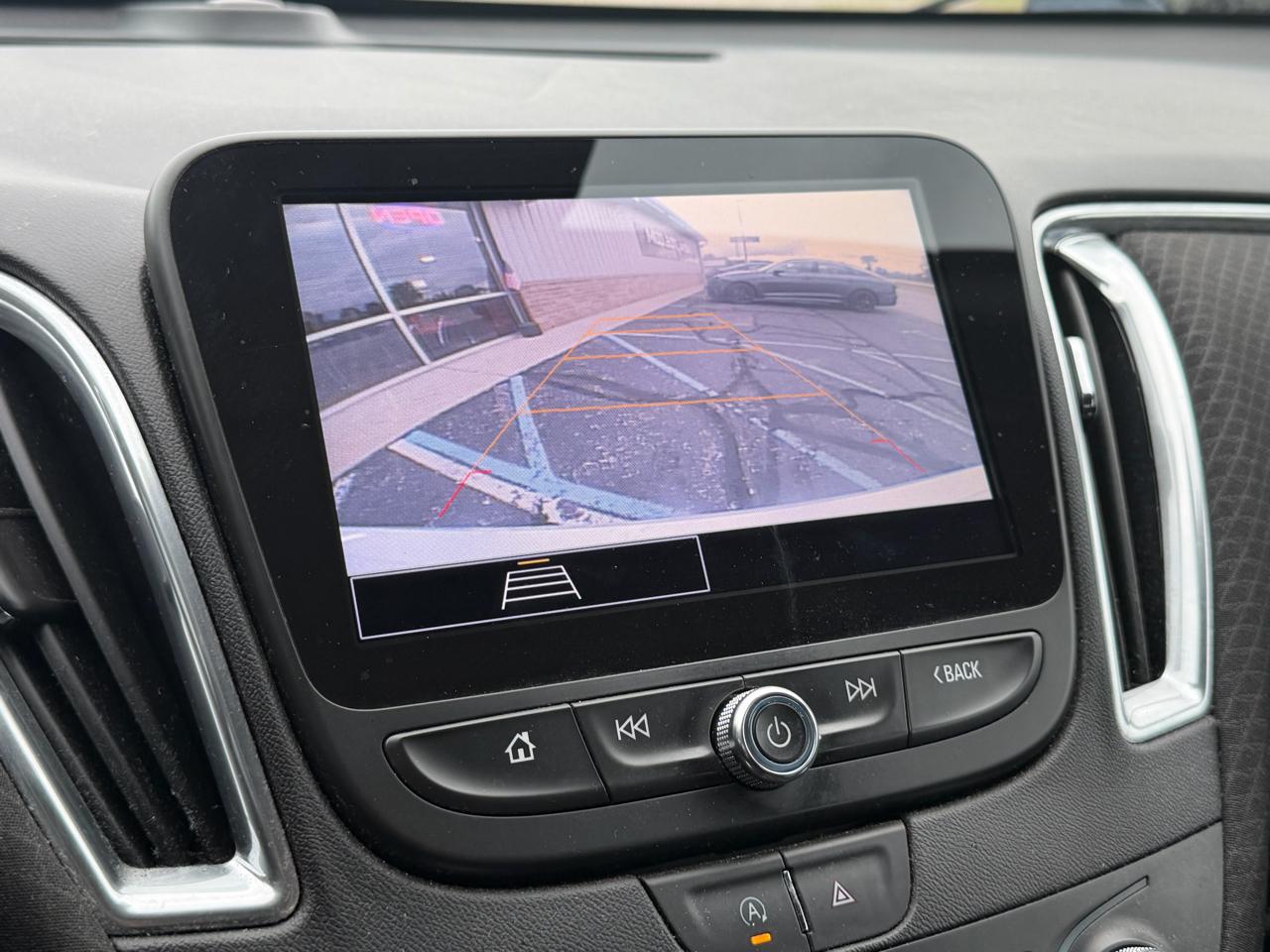 Chevrolet Malibu 4dr Sdn LT 2021