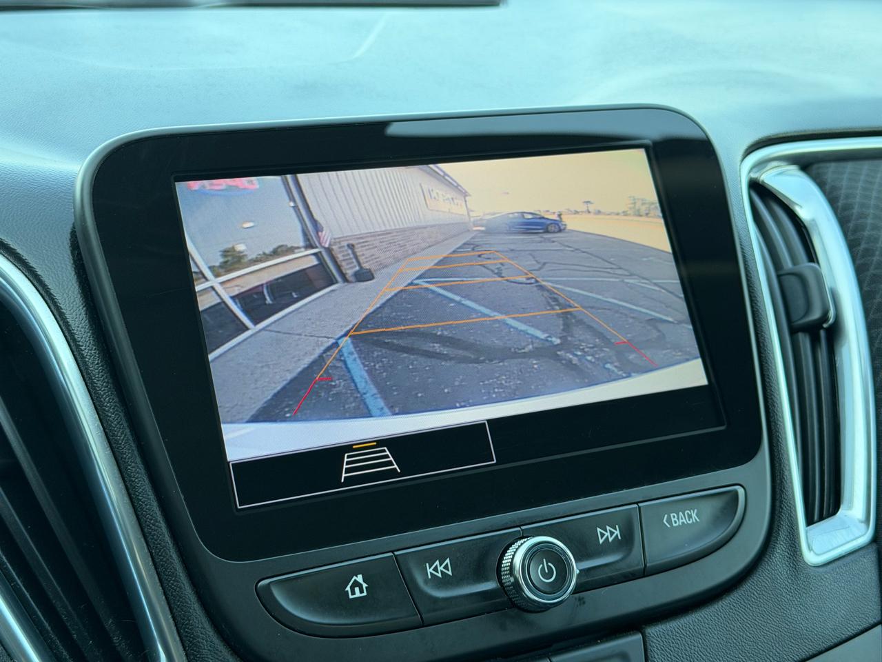 Chevrolet Malibu 4dr Sdn LT 2021