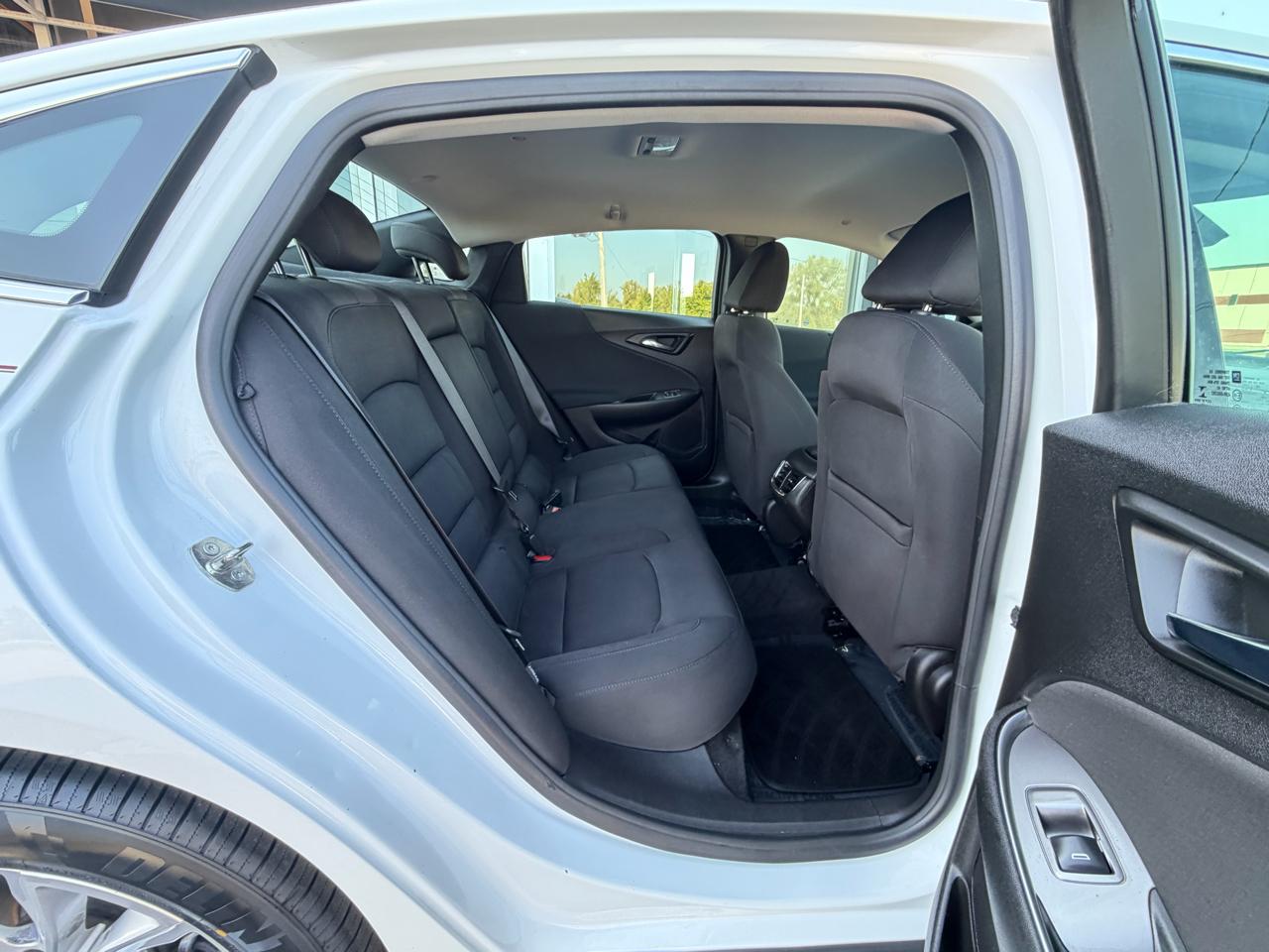 Chevrolet Malibu 4dr Sdn LT 2021