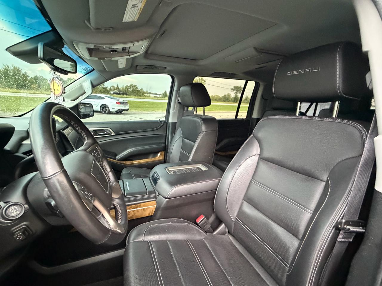 GMC Yukon XL 4WD 4dr Denali 2017