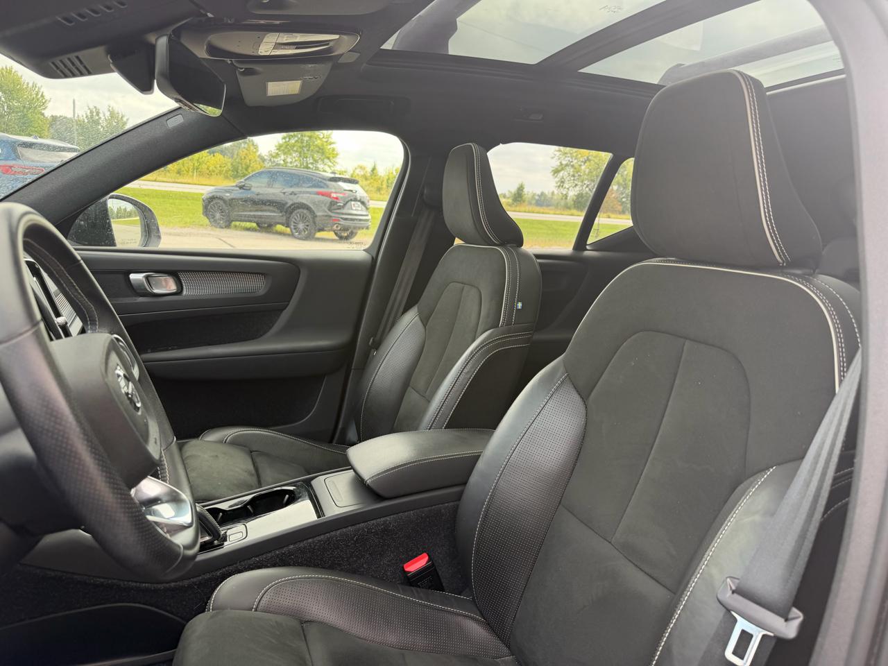 Volvo XC40 Recharge P8 eAWD Pure Electric 2021