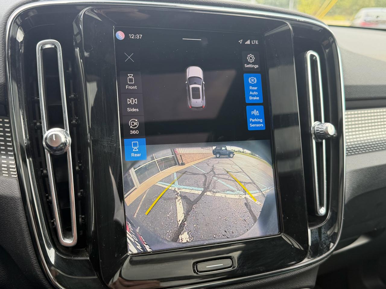 Volvo XC40 Recharge P8 eAWD Pure Electric 2021