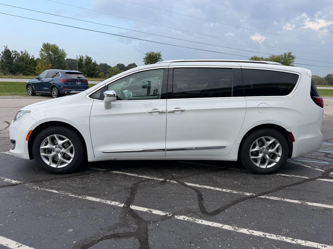 Chrysler Pacifica Limited FWD 2020