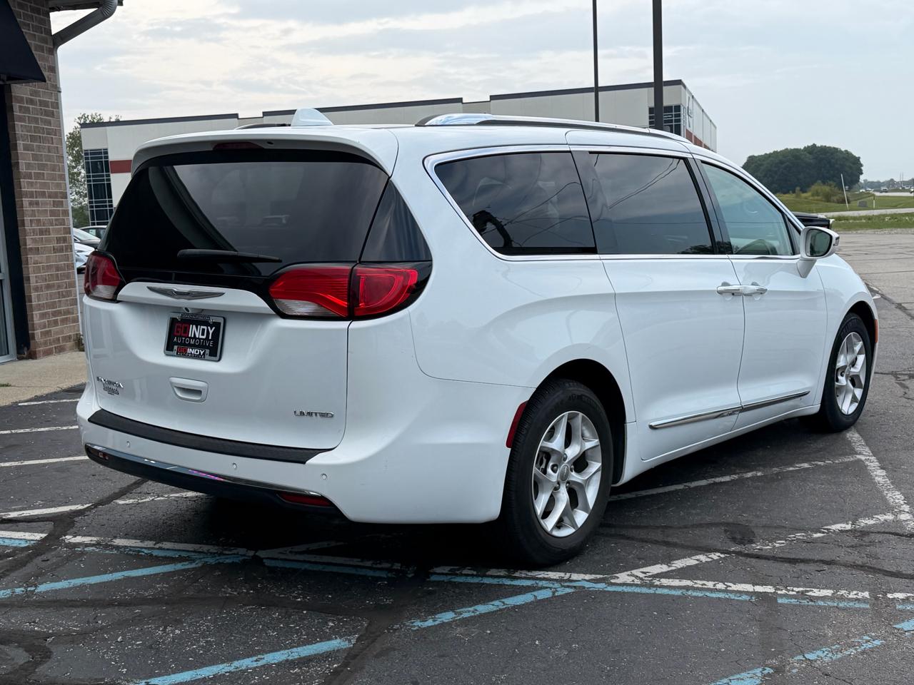 Chrysler Pacifica Limited FWD 2020