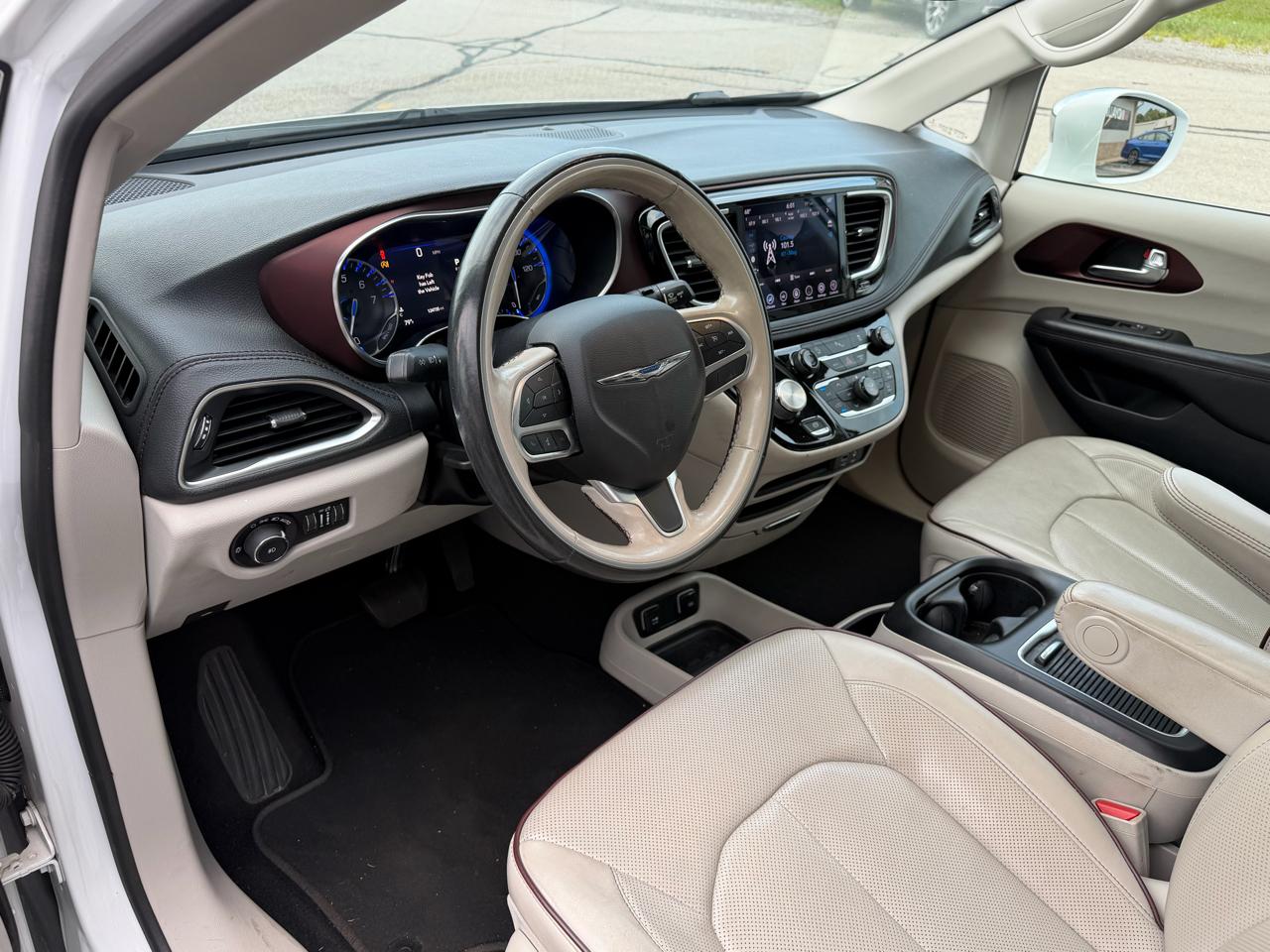 Chrysler Pacifica Limited FWD 2020