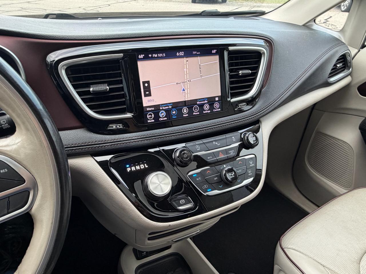 Chrysler Pacifica Limited FWD 2020