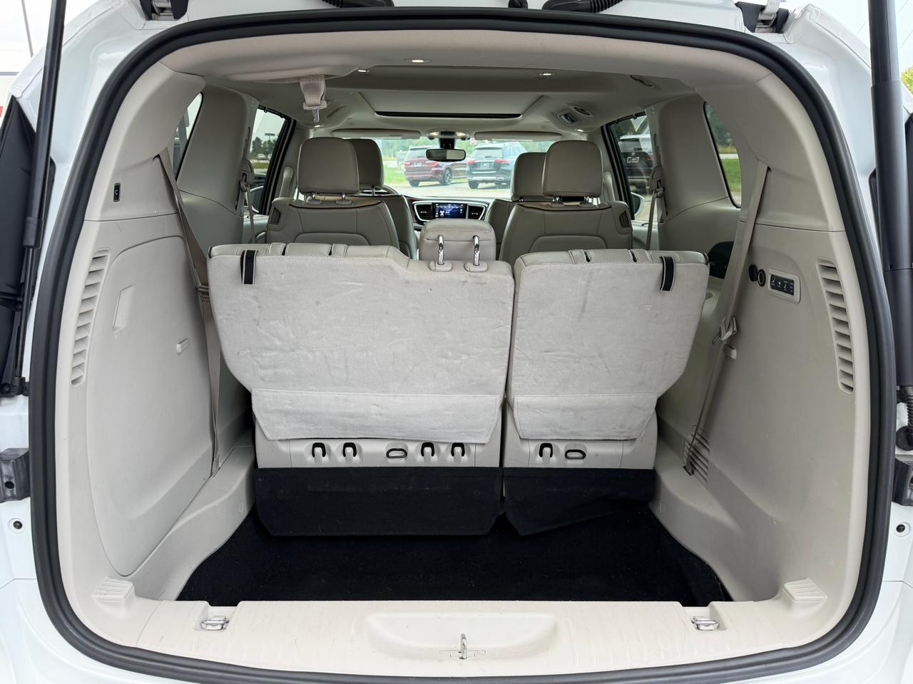 Chrysler Pacifica Limited FWD 2020