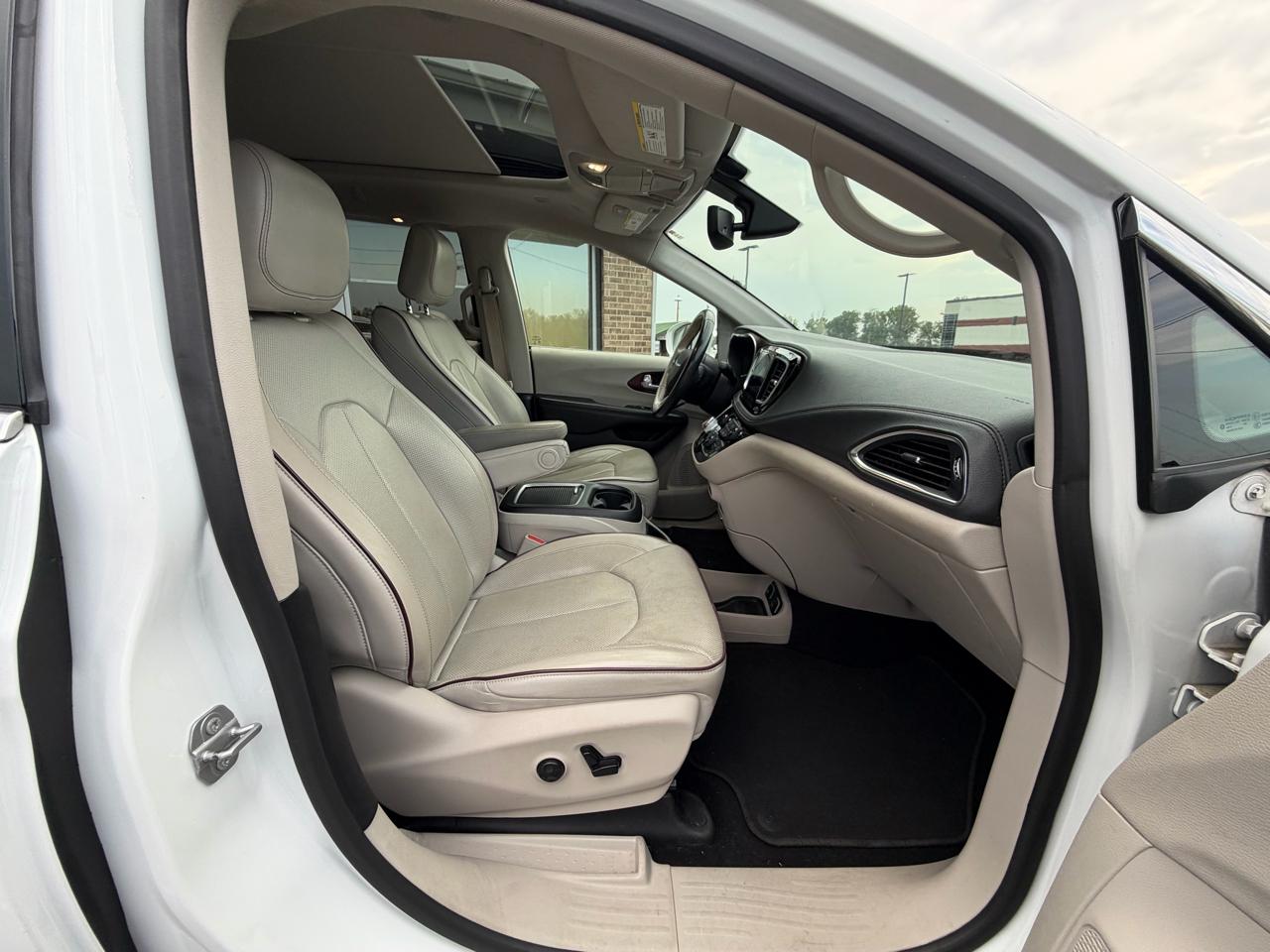Chrysler Pacifica Limited FWD 2020