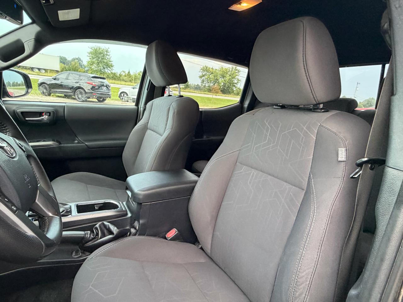 Toyota Tacoma TRD Off Road Double Cab 5' Bed V6 4x4 MT (Natl) 2018